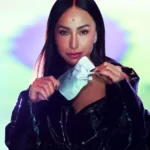AP2000948CUNI_mascara_facial_iluminadora_sabrina_sato_2
