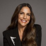 Ivete_Sangalo_exibe_closet_e_ostenta_bolsa_Chanel_de_R_45_mil_2