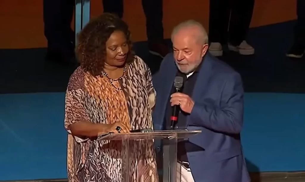 Margareth Menezes e Lula na assinatura da nova Lei Rouanet 1024x612 1