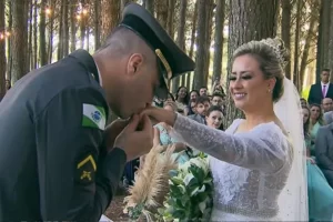 mulher salva vida homem antes casamento