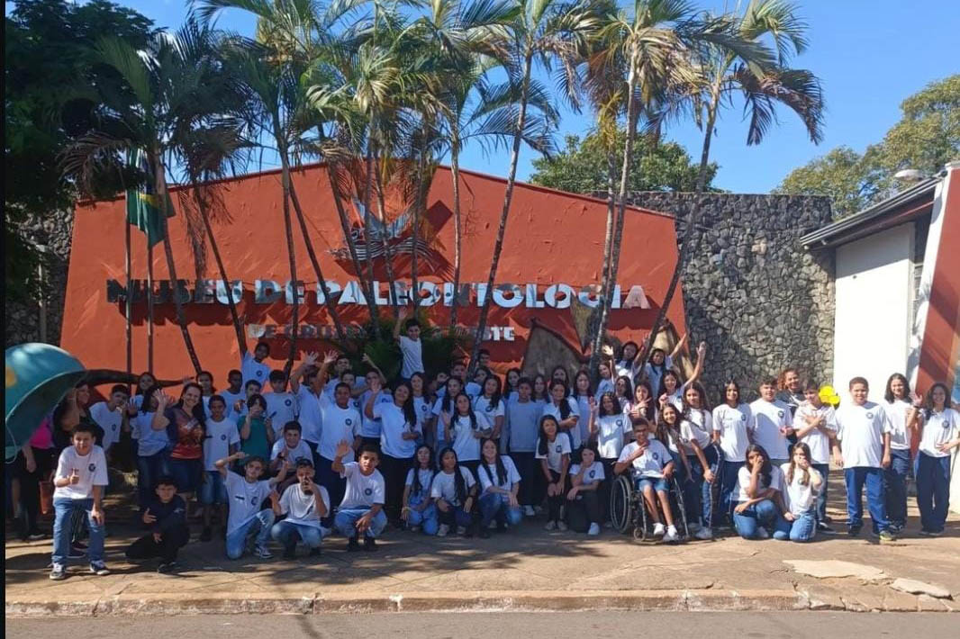 divulgacao museu de paleontologia de cruzeiro do oeste 1