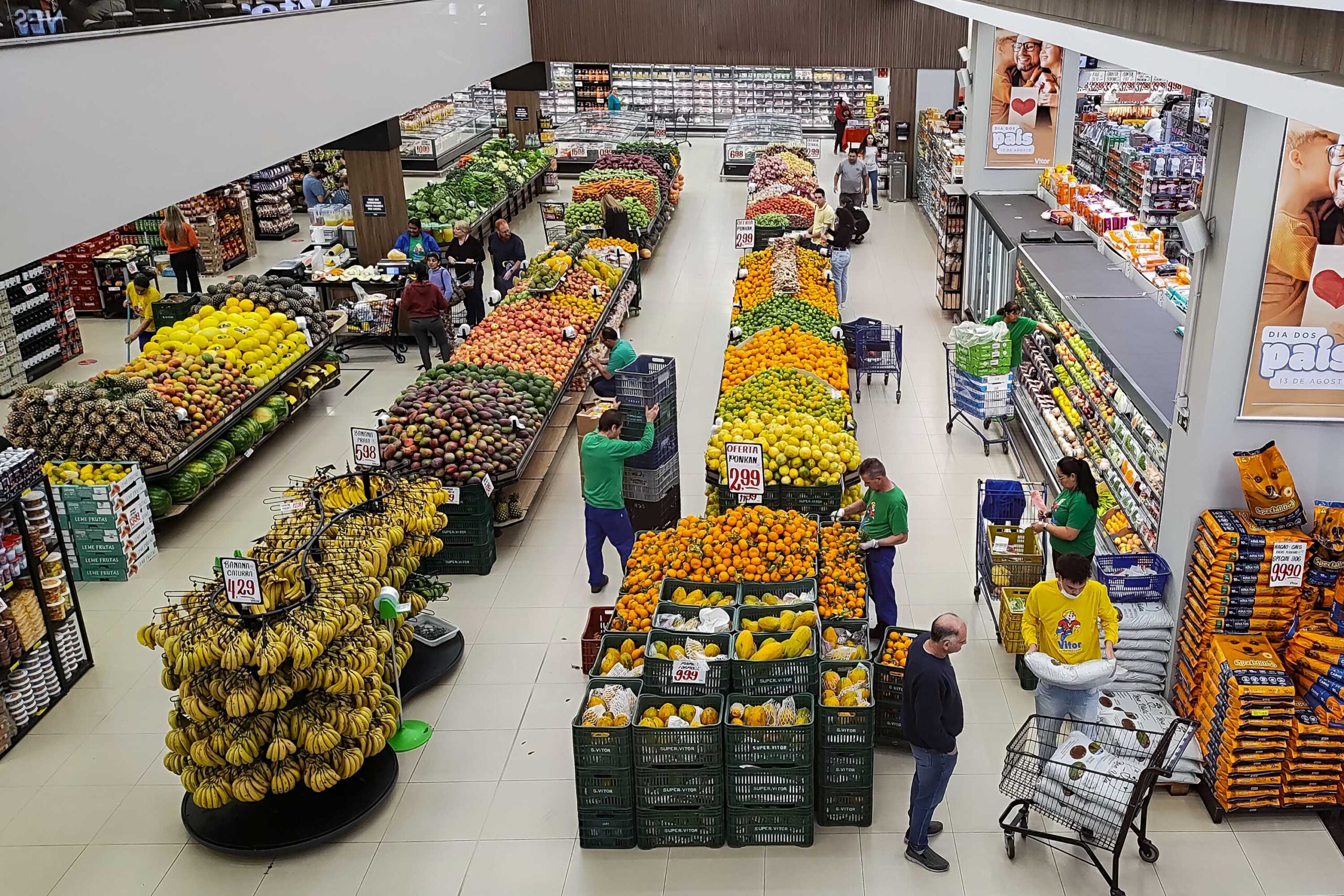 prateleiras supermercado foto rdziura 121607 scaled